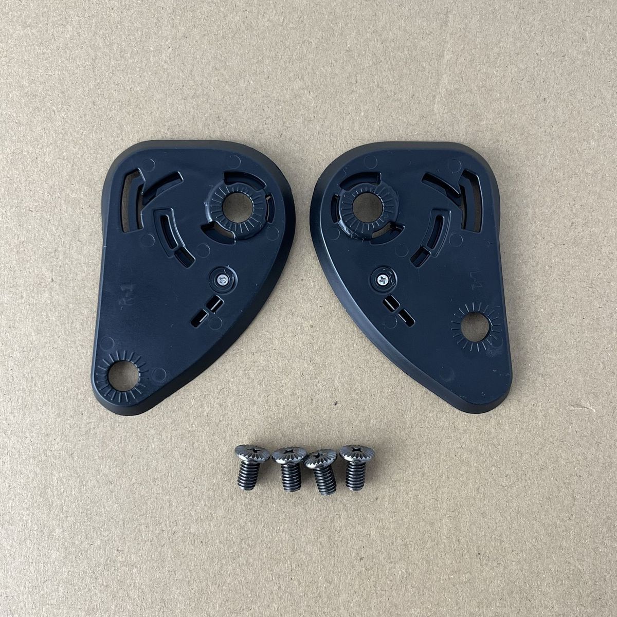 Helmet Visor Base Plate Pivot  - đánh giá và giá Motorcycle Gear Kit